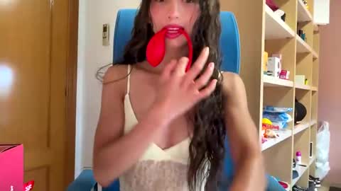 Sirens foxx online show from 06/06/26, 06:34