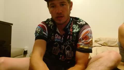 Snapshot of siscohater chatting on 10/23/25, 04:12 James online show from 10/23/25, 04:12