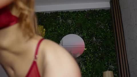 Dee online show from 03/18/26, 08:56