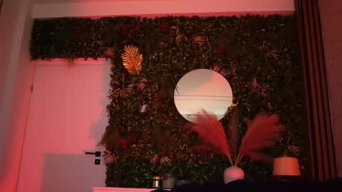 Dee online show from 04/14/26, 07:53