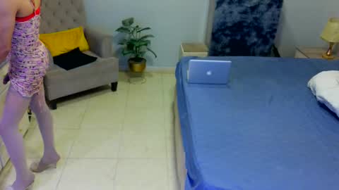 D i f a  Ana Arbeh shemale online show from 04/04/26, 10:46