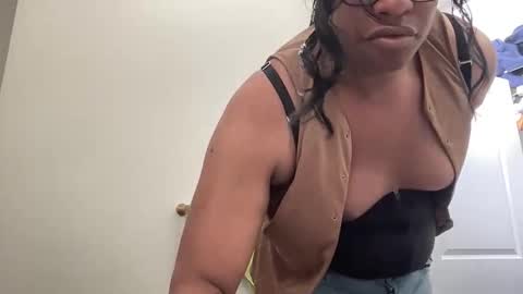 Sissyblkgoddess online show from 02/19/26, 03:02