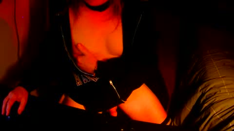 Snapshot of sissyred2314 chatting on 09/08/25, 03:33 red online show from 09/08/25, 03:33