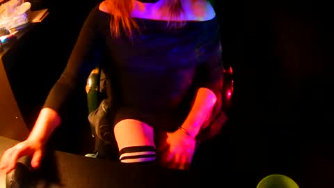 Snapshot of sissyred2314 chatting on 10/27/25, 05:33 red online show from 10/27/25, 05:33