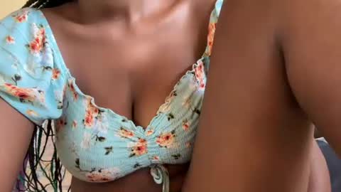 Snapshot of siswet9_ chatting on 02/13/25, 05:05 siswet online show from 02/13/25, 05:05