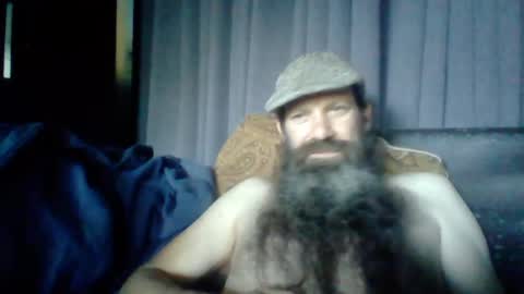 sitonmybeardxxx online show from 06/06/26, 12:10