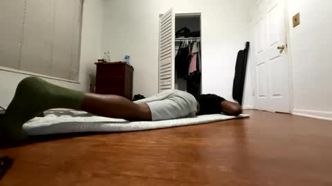 SIXFOOTFOURNINE online show from 04/18/26, 02:26