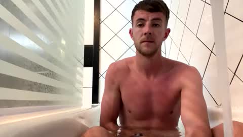 sixpackmac1 online show from 11/20/25, 09:09