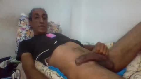 Snapshot of sixsix271 chatting on 10/15/25, 01:28 sixsix271 online show from 10/15/25, 01:28