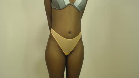 Snapshot of sizzly_ass chatting on 05/16/26, 03:03 sizzly_ass online show from 05/16/26, 03:03