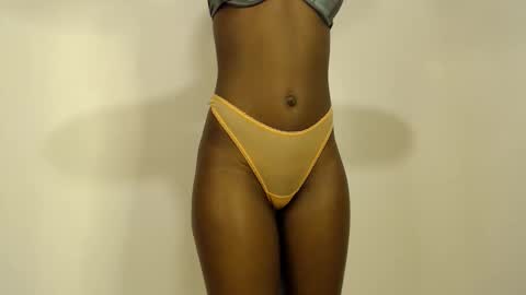 Snapshot of sizzly_ass chatting on 05/24/26, 03:22 sizzly_ass online show from 05/24/26, 03:22