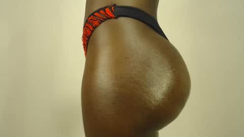 Snapshot of sizzly_ass chatting on 06/04/26, 02:50 sizzly_ass online show from 06/04/26, 02:50