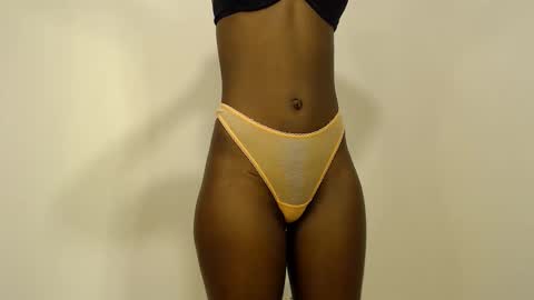 Snapshot of sizzly_ass chatting on 06/09/26, 02:39 sizzly_ass online show from 06/09/26, 02:39