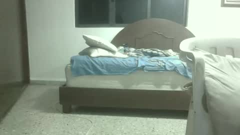 skanky_little_dolls online show from 11/05/25, 12:21