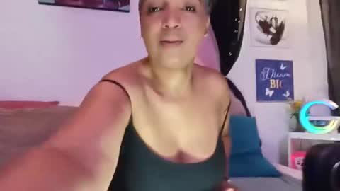 Skarlleth online show from 12/20/25, 06:04