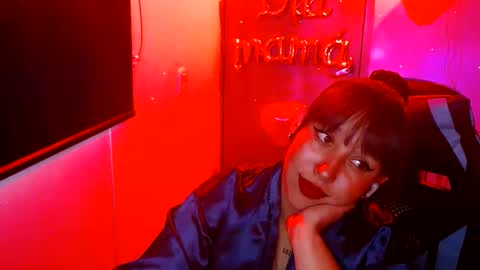Snapshot of skarlet_adams chatting on 05/08/26, 10:04 Alice online show from 05/08/26, 10:04