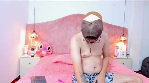 skarletruiz online show from 11/17/25, 03:51