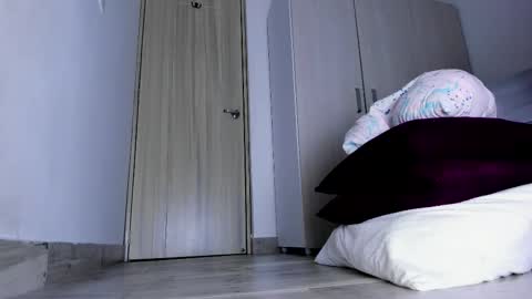 Skarlet online show from 11/04/25, 03:38