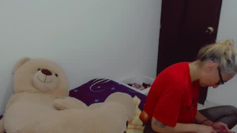 Arlett online show from 04/24/26, 07:00