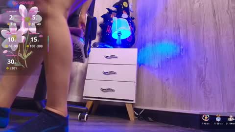 Snapshot of skarlettary chatting on 10/17/25, 07:33 SKARLETT online show from 10/17/25, 07:33