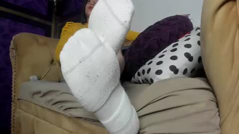 skarlettbarnes online show from 06/24/26, 12:04