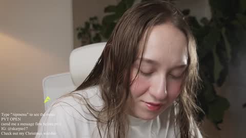 Im Scarlett  ONLINE  5pm-10pm NYC time  online show from 12/17/24, 10:22