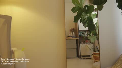 Im Scarlett  ONLINE  5pm-10pm NYC time  online show from 11/28/25, 04:20