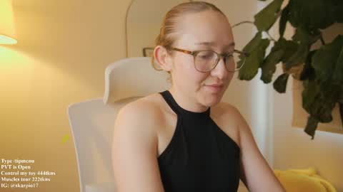 Im Scarlett  ONLINE  5pm-10pm NYC time  online show from 05/17/26, 08:38
