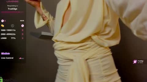 Alice GMT 2 Mon Tues Thur Fri Sun  0300am-0900am  online show from 03/07/26, 01:13