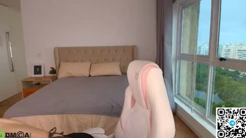 Snapshot of skinny_alice chatting on 07/08/26, 11:04 Alice GMT 2 Mon Tues Thur Fri Sun 0300am-0900am online show from 07/08/26, 11:04