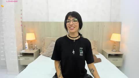 Emily Rojas online show from 09/28/25, 07:30