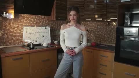 Emily online show from 02/14/25, 06:51