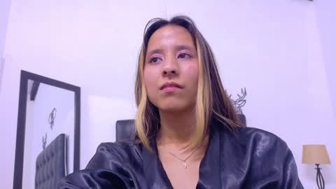 skinny_hottie18 online show from 01/18/25, 04:31