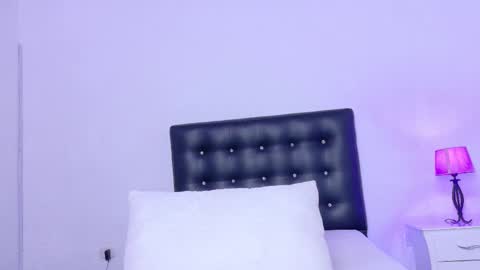 skinny_hottie18 online show from 03/27/26, 03:45