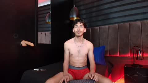 skinny jean  online show from 03/28/26, 03:33