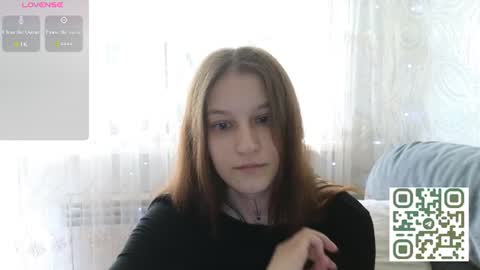 Snapshot of skinny_littledevil chatting on 06/23/26, 01:47 Skinny littledevil online show from 06/23/26, 01:47