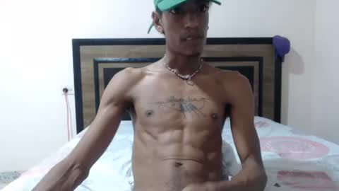 Snapshot of skinny_long_cock chatting on 11/12/25, 06:47 Albert online show from 11/12/25, 06:47