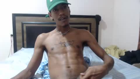 Snapshot of skinny_long_cock chatting on 11/29/25, 05:21 Albert online show from 11/29/25, 05:21