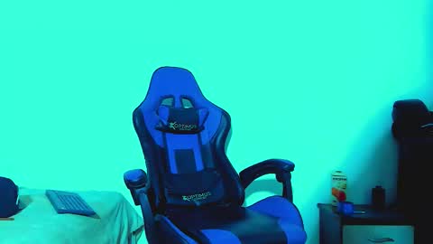 Snapshot of skinny_marked chatting on 11/02/25, 04:31 skinny marked online show from 11/02/25, 04:31