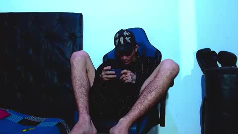 Snapshot of skinny_marked chatting on 01/19/26, 01:53 skinny marked online show from 01/19/26, 01:53