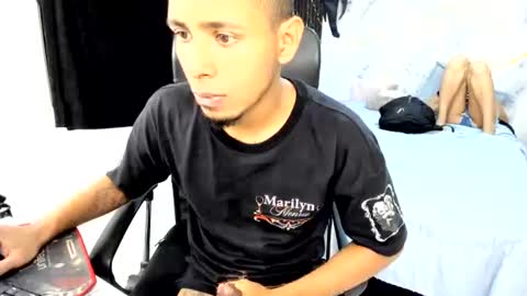 Snapshot of skinny_sexx69 chatting on 07/11/26, 12:57 Melissa And Omar online show from 07/11/26, 12:57