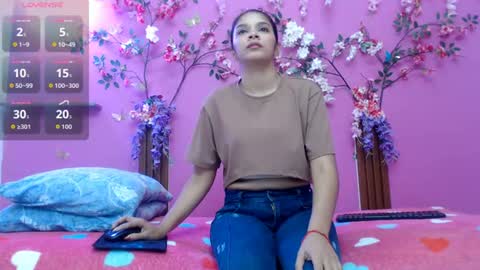 Snapshot of skinnybarbie022 chatting on 06/18/26, 12:55 barbi online show from 06/18/26, 12:55