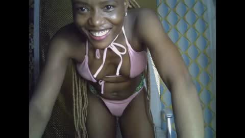 Linda independent model online show from 08/06/26, 10:22