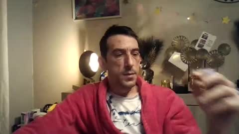 Snapshot of skinnybigcock2 chatting on 12/31/24, 05:11 SkinnyBigCock2 online show from 12/31/24, 05:11