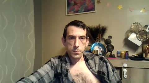 Snapshot of skinnybigcock2 chatting on 01/26/25, 06:17 SkinnyBigCock2 online show from 01/26/25, 06:17