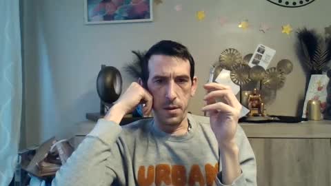 Snapshot of skinnybigcock2 chatting on 01/27/25, 07:56 SkinnyBigCock2 online show from 01/27/25, 07:56