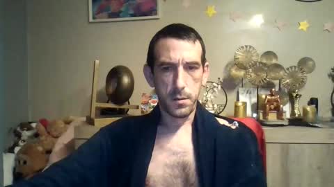 Snapshot of skinnybigcock2 chatting on 09/21/25, 02:57 SkinnyBigCock2 online show from 09/21/25, 02:57