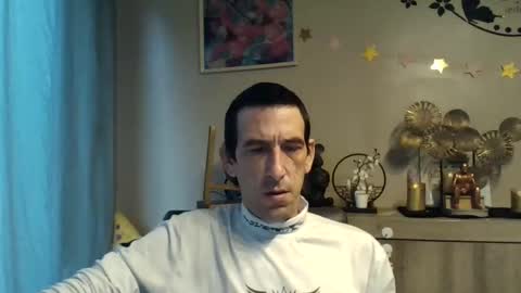 Snapshot of skinnybigcock2 chatting on 10/22/25, 07:08 SkinnyBigCock2 online show from 10/22/25, 07:08