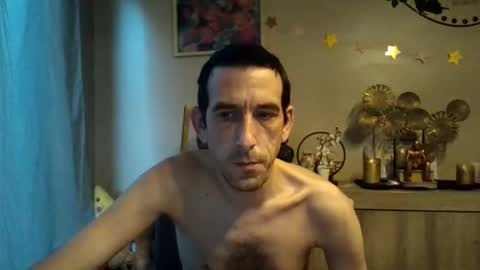 Snapshot of skinnybigcock2 chatting on 10/24/25, 07:05 SkinnyBigCock2 online show from 10/24/25, 07:05