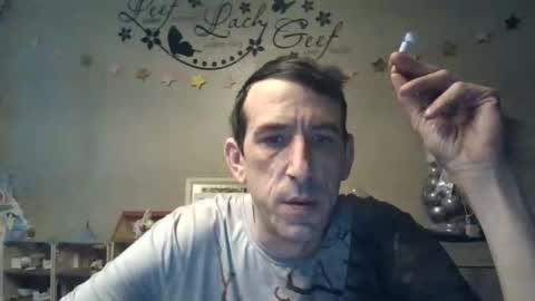 Snapshot of skinnybigcock2 chatting on 01/14/26, 08:20 SkinnyBigCock2 online show from 01/14/26, 08:20
